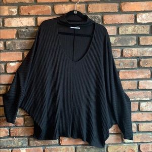 URBAN OUTFITTERS BLACK KNIT FLOWY LONG SLEEVE